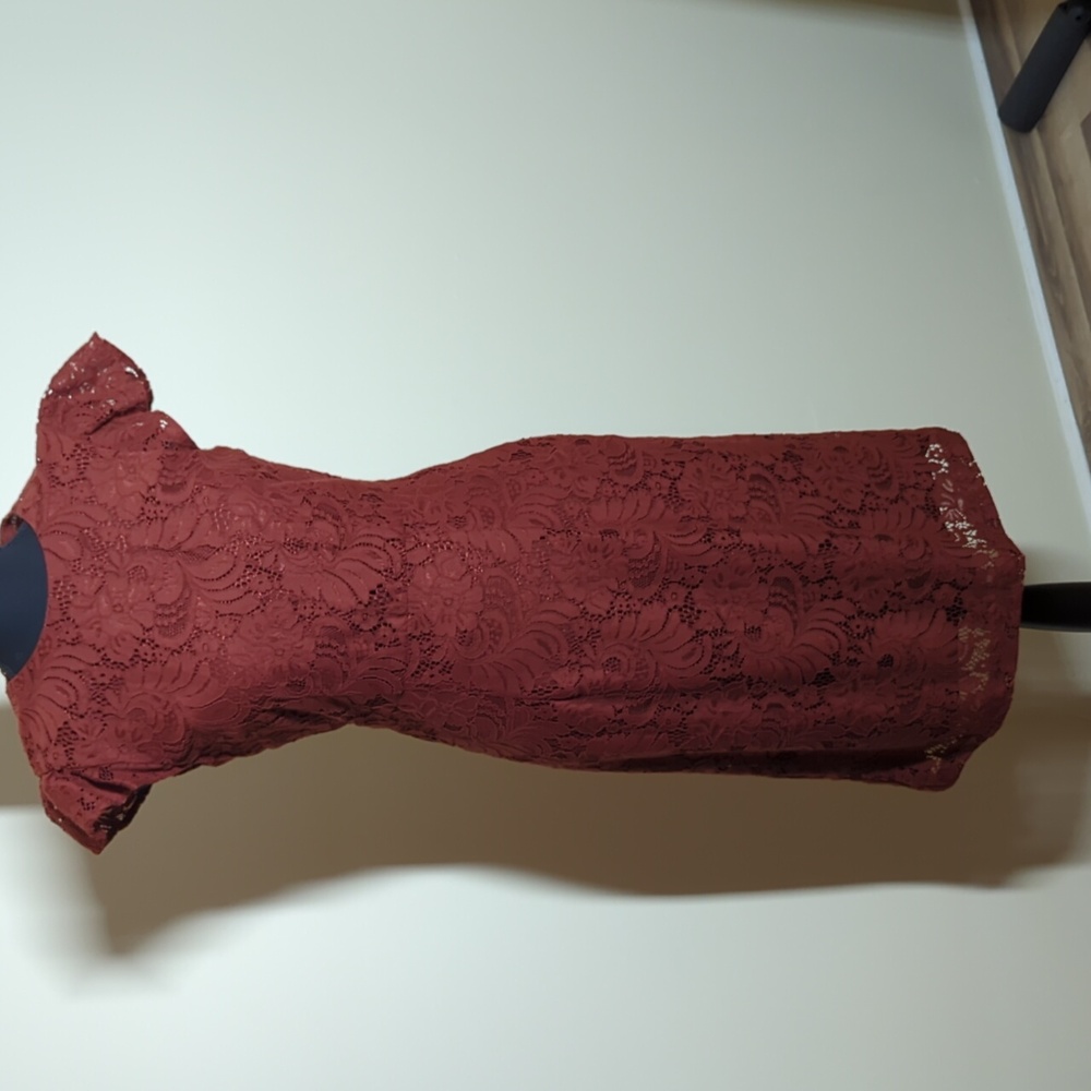H &M, size 4, lace rust colored dress, hidden back zipper, lined.